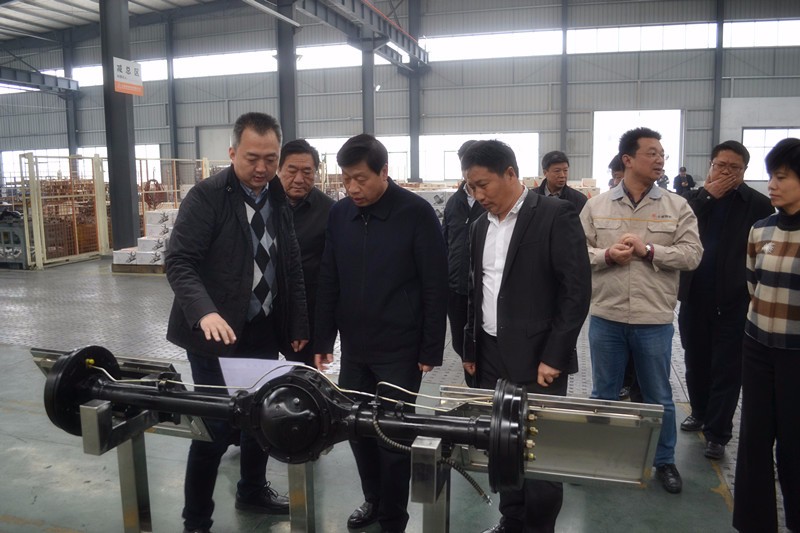 十堰市委书记张维国同志视察十堰精密公�? /></label></dt>
                                <dd class=